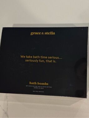 Grace & Stella Black and Gold Bath Bomb Gift Box